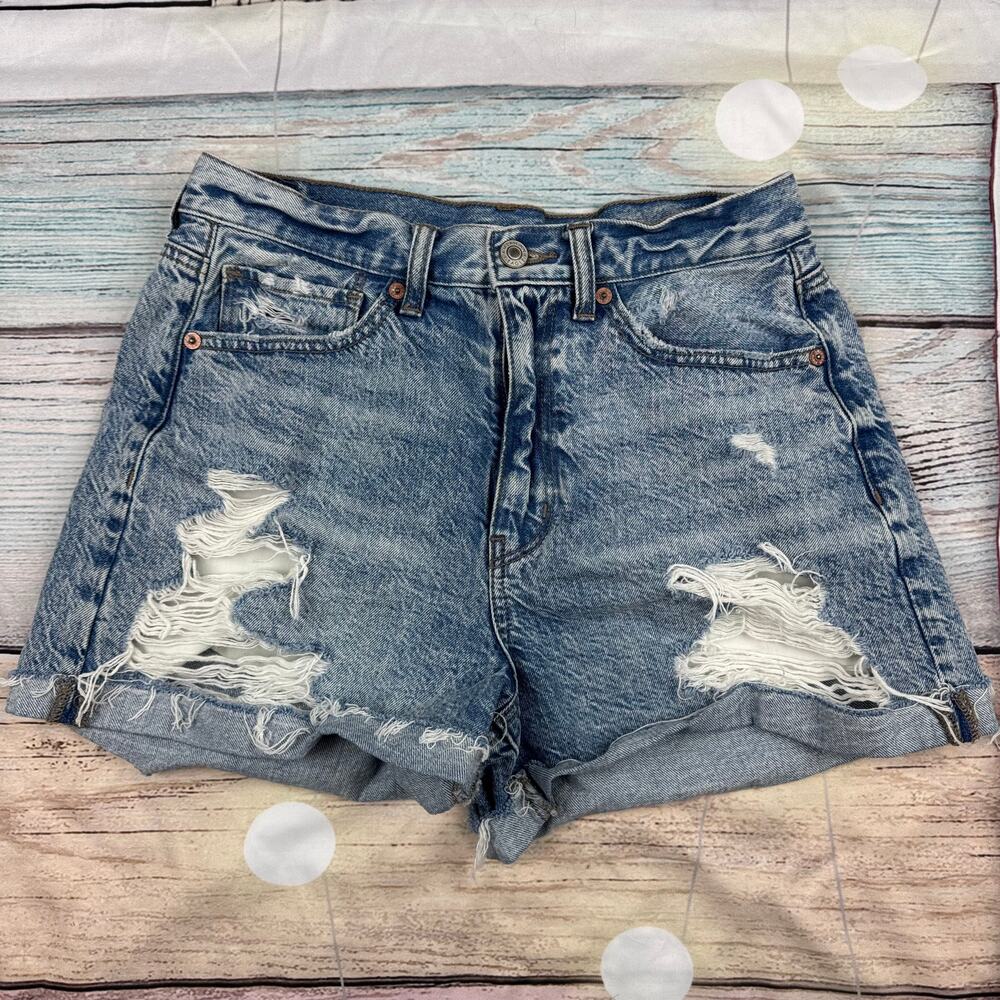 American Eagle Distressed Mom Short